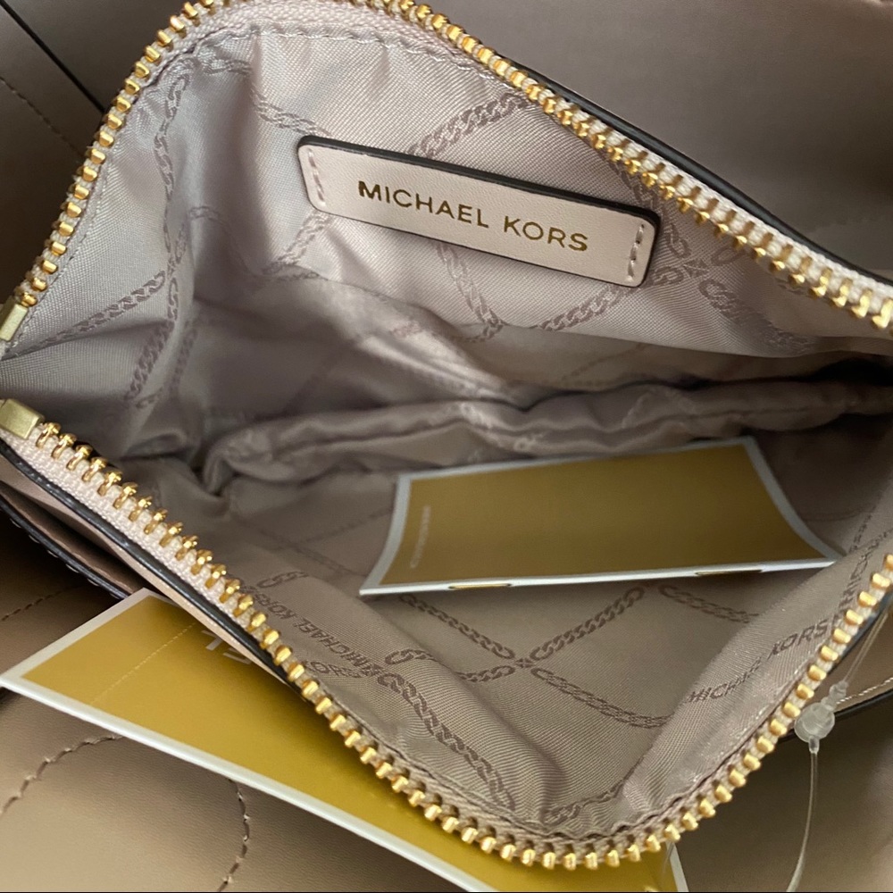 Firm✨Michael Kors Mae small messenger bag - Picture 12 of 13